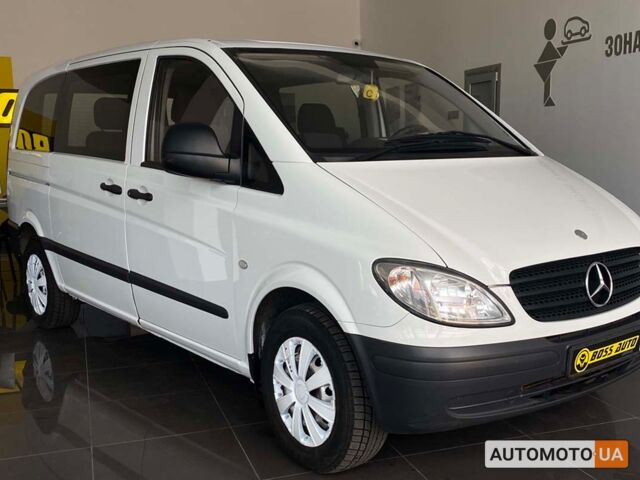Белый Мерседес Вито, объемом двигателя 2.1 л и пробегом 217 тыс. км за 7300 $, фото 1 на Automoto.ua