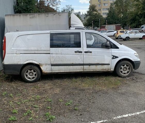 Белый Мерседес Вито, объемом двигателя 0 л и пробегом 460 тыс. км за 3511 $, фото 1 на Automoto.ua