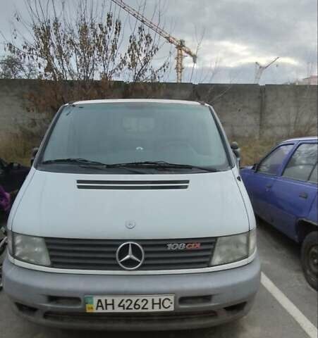 Білий Мерседес Віто, об'ємом двигуна 2.15 л та пробігом 235 тис. км за 5200 $, фото 1 на Automoto.ua
