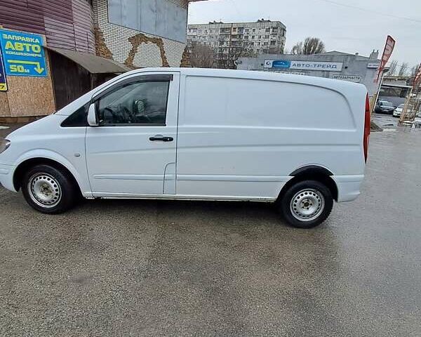 Білий Мерседес Віто, об'ємом двигуна 2.15 л та пробігом 337 тис. км за 7300 $, фото 1 на Automoto.ua
