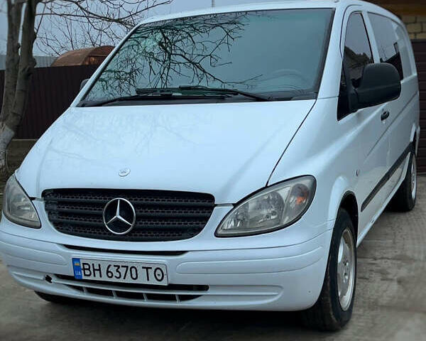 Белый Мерседес Вито, объемом двигателя 2.15 л и пробегом 471 тыс. км за 6700 $, фото 1 на Automoto.ua