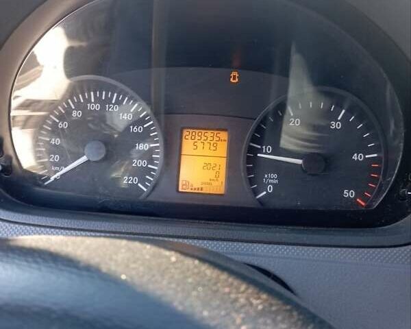 Белый Мерседес Вито, объемом двигателя 0 л и пробегом 290 тыс. км за 5900 $, фото 1 на Automoto.ua