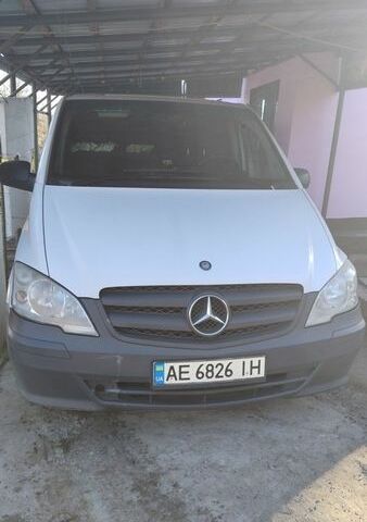 Білий Мерседес Віто, об'ємом двигуна 2.14 л та пробігом 283 тис. км за 9000 $, фото 1 на Automoto.ua