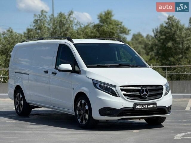 Білий Мерседес Віто, об'ємом двигуна 2.14 л та пробігом 150 тис. км за 25800 $, фото 1 на Automoto.ua