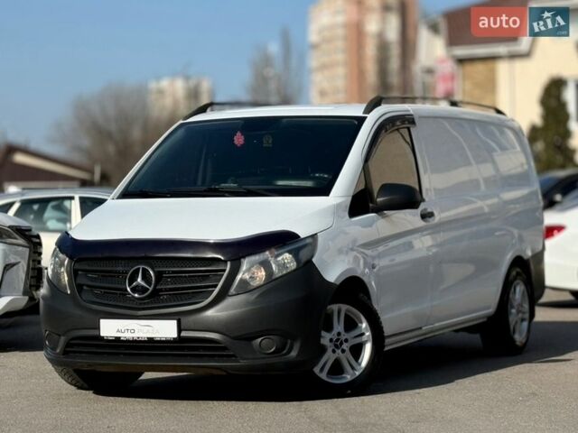Белый Мерседес Вито, объемом двигателя 2.14 л и пробегом 360 тыс. км за 21500 $, фото 1 на Automoto.ua