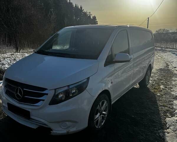 Білий Мерседес Віто, об'ємом двигуна 1.6 л та пробігом 154 тис. км за 18200 $, фото 1 на Automoto.ua