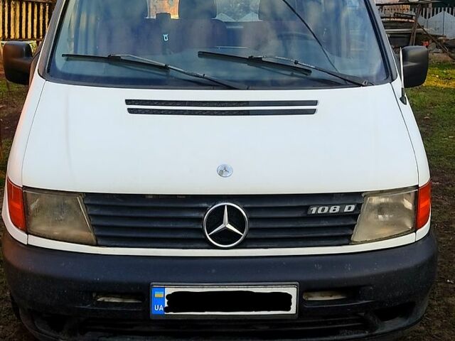 Белый Мерседес Вито, объемом двигателя 2.3 л и пробегом 0 тыс. км за 3800 $, фото 1 на Automoto.ua
