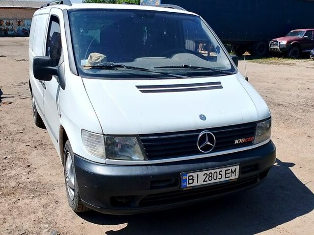 Білий Мерседес Віто, об'ємом двигуна 2.2 л та пробігом 524 тис. км за 3200 $, фото 1 на Automoto.ua