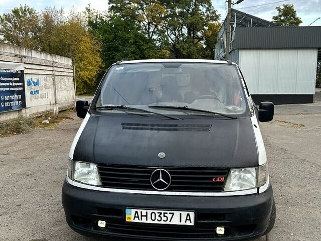 Белый Мерседес Вито, объемом двигателя 2.2 л и пробегом 270 тыс. км за 2700 $, фото 1 на Automoto.ua
