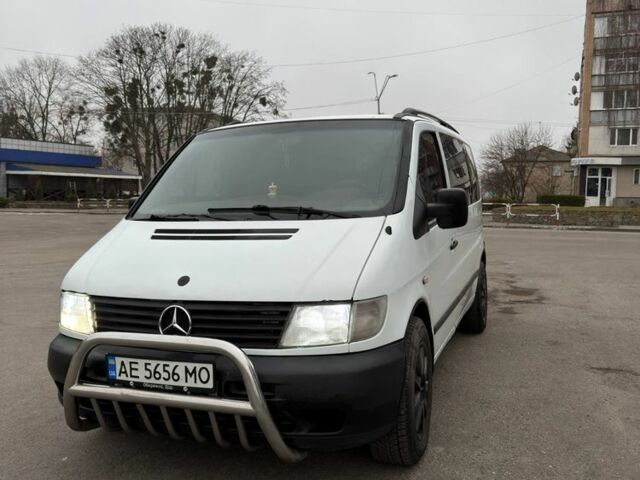 Белый Мерседес Вито, объемом двигателя 2.1 л и пробегом 300 тыс. км за 5500 $, фото 1 на Automoto.ua
