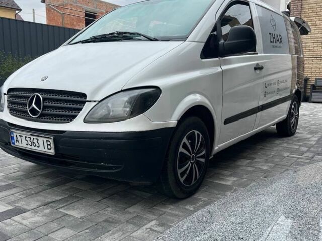 Белый Мерседес Вито, объемом двигателя 2.2 л и пробегом 340 тыс. км за 4200 $, фото 1 на Automoto.ua