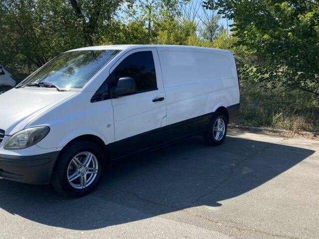 Белый Мерседес Вито, объемом двигателя 2.2 л и пробегом 635 тыс. км за 3000 $, фото 1 на Automoto.ua