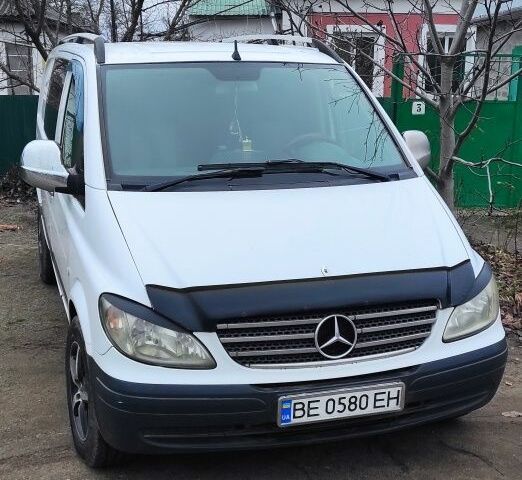 Белый Мерседес Вито, объемом двигателя 2.1 л и пробегом 633 тыс. км за 9000 $, фото 1 на Automoto.ua