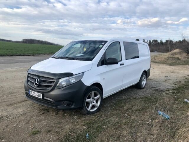 Белый Мерседес Вито, объемом двигателя 2.2 л и пробегом 296 тыс. км за 15500 $, фото 1 на Automoto.ua