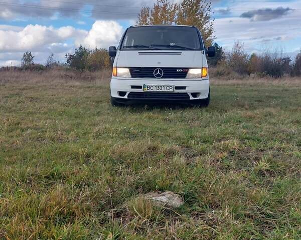 Білий Мерседес Віто, об'ємом двигуна 2.3 л та пробігом 377 тис. км за 3500 $, фото 1 на Automoto.ua