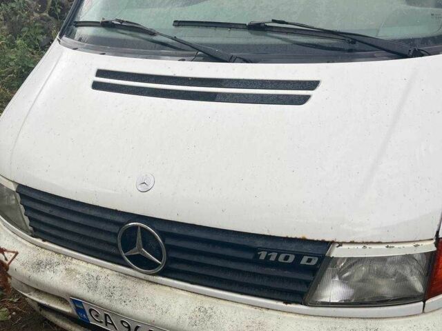 Білий Мерседес Віто, об'ємом двигуна 2.3 л та пробігом 370 тис. км за 3494 $, фото 1 на Automoto.ua