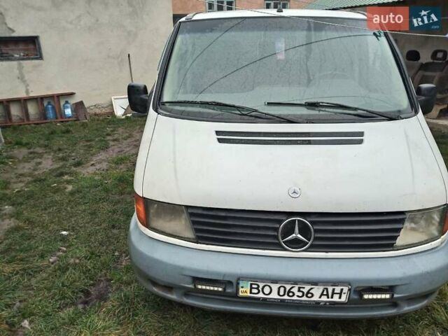 Белый Мерседес Вито, объемом двигателя 2.3 л и пробегом 300 тыс. км за 2500 $, фото 1 на Automoto.ua