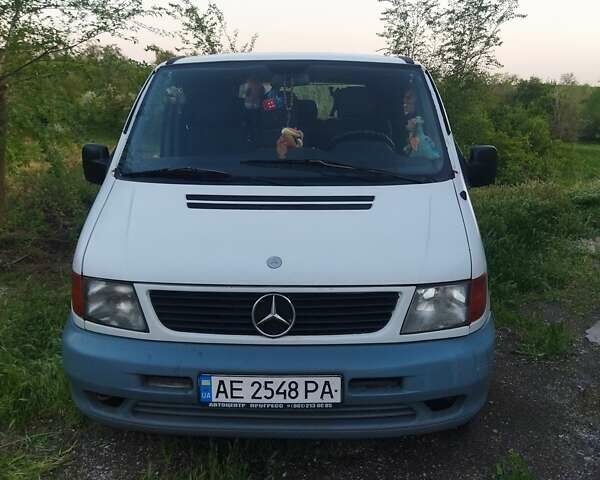 Белый Мерседес Вито, объемом двигателя 2.3 л и пробегом 550 тыс. км за 4300 $, фото 1 на Automoto.ua