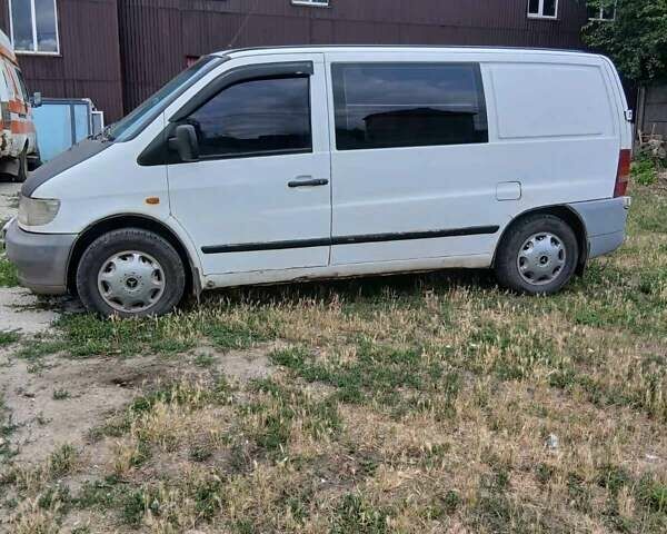 Мерседес Вито 1999 в Кривом Роге на Automoto.ua Белый Мерседес Вито, объемом двигателя 2.3 л и пробегом 500 тыс. км за 3000 $, фото 1 на Automoto.ua