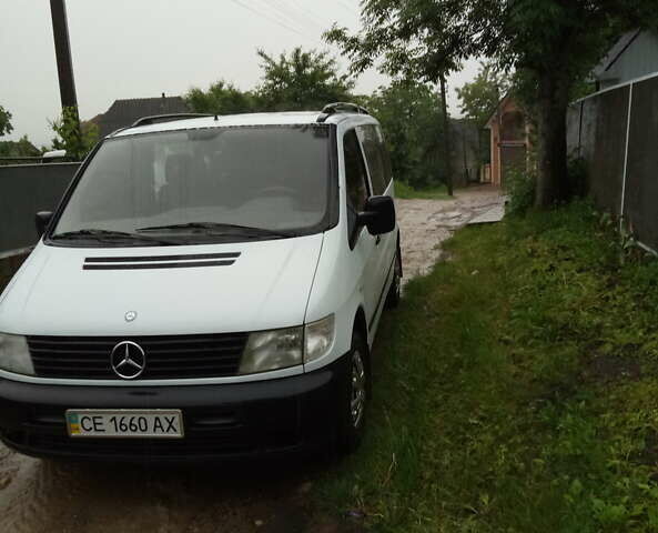 Белый Мерседес Вито, объемом двигателя 2.2 л и пробегом 400 тыс. км за 5600 $, фото 1 на Automoto.ua