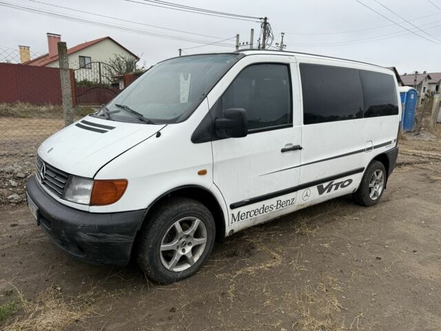 Білий Мерседес Віто, об'ємом двигуна 2.1 л та пробігом 400 тис. км за 3500 $, фото 1 на Automoto.ua