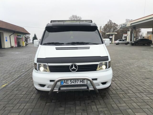 Белый Мерседес Вито, объемом двигателя 2.2 л и пробегом 430 тыс. км за 8000 $, фото 1 на Automoto.ua