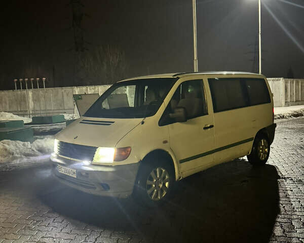 Белый Мерседес Вито, объемом двигателя 0 л и пробегом 300 тыс. км за 2999 $, фото 1 на Automoto.ua