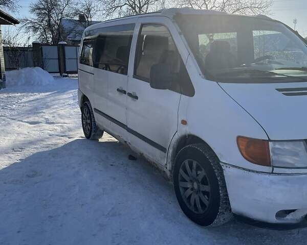 Білий Мерседес Віто, об'ємом двигуна 2.2 л та пробігом 373 тис. км за 3000 $, фото 1 на Automoto.ua