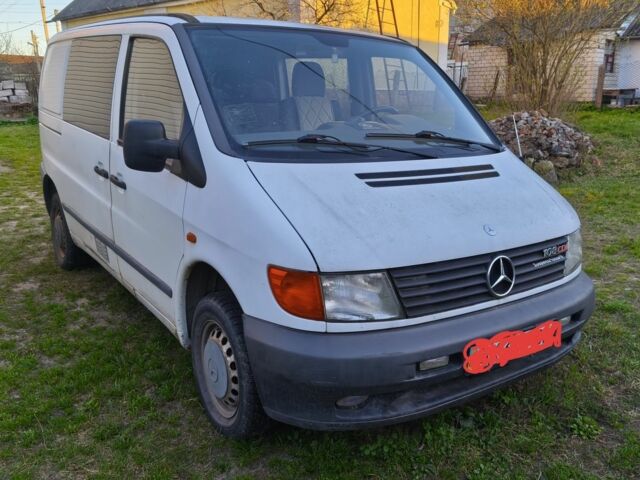 Білий Мерседес Віто, об'ємом двигуна 2.2 л та пробігом 350 тис. км за 3500 $, фото 1 на Automoto.ua