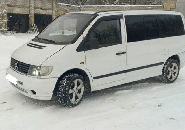 Белый Мерседес Вито, объемом двигателя 2.15 л и пробегом 288 тыс. км за 3000 $, фото 1 на Automoto.ua