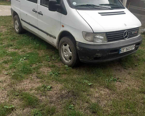 Белый Мерседес Вито, объемом двигателя 2.2 л и пробегом 285 тыс. км за 4200 $, фото 1 на Automoto.ua