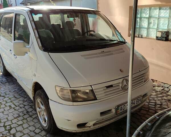 Белый Мерседес Вито, объемом двигателя 2.15 л и пробегом 538 тыс. км за 3300 $, фото 1 на Automoto.ua