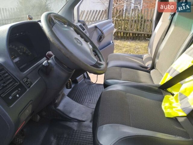 Білий Мерседес Віто, об'ємом двигуна 2.2 л та пробігом 390 тис. км за 4300 $, фото 1 на Automoto.ua