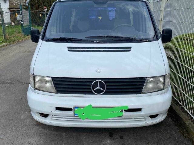 Белый Мерседес Вито, объемом двигателя 2.2 л и пробегом 500 тыс. км за 4437 $, фото 1 на Automoto.ua