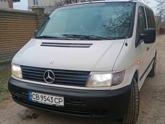 Белый Мерседес Вито, объемом двигателя 2.2 л и пробегом 350 тыс. км за 3550 $, фото 1 на Automoto.ua