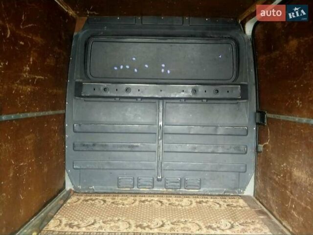 Білий Мерседес Віто, об'ємом двигуна 2.15 л та пробігом 370 тис. км за 6200 $, фото 1 на Automoto.ua