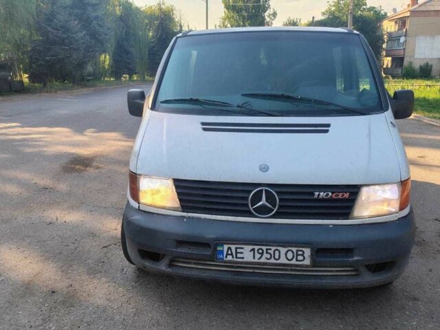 Білий Мерседес Віто, об'ємом двигуна 2.2 л та пробігом 387 тис. км за 4250 $, фото 1 на Automoto.ua