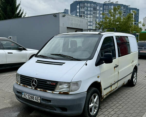Белый Мерседес Вито, объемом двигателя 2.15 л и пробегом 350 тыс. км за 2750 $, фото 1 на Automoto.ua