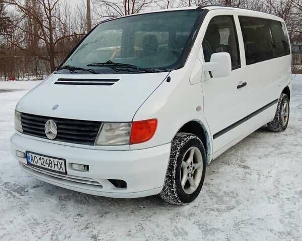 Белый Мерседес Вито, объемом двигателя 2.15 л и пробегом 320 тыс. км за 3999 $, фото 1 на Automoto.ua