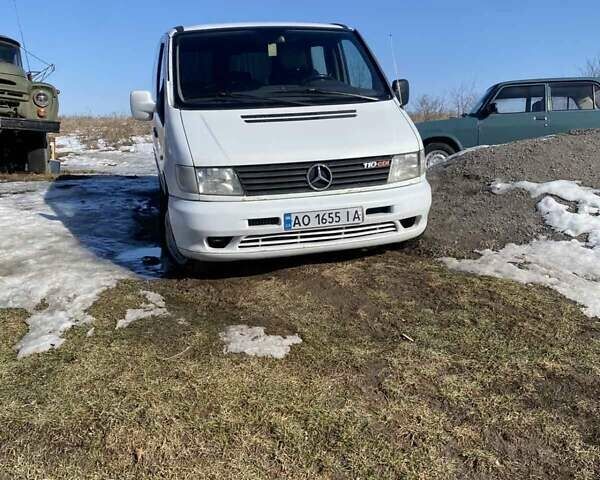 Белый Мерседес Вито, объемом двигателя 2.15 л и пробегом 340 тыс. км за 4800 $, фото 1 на Automoto.ua