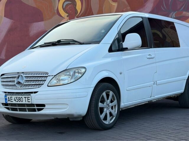 Белый Мерседес Вито, объемом двигателя 2.1 л и пробегом 211 тыс. км за 7500 $, фото 1 на Automoto.ua