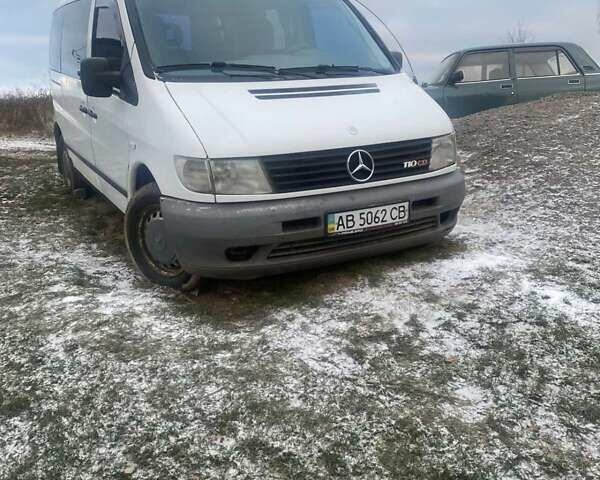 Белый Мерседес Вито, объемом двигателя 2.15 л и пробегом 340 тыс. км за 5300 $, фото 1 на Automoto.ua
