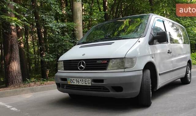 Белый Мерседес Вито, объемом двигателя 2.15 л и пробегом 410 тыс. км за 5500 $, фото 1 на Automoto.ua