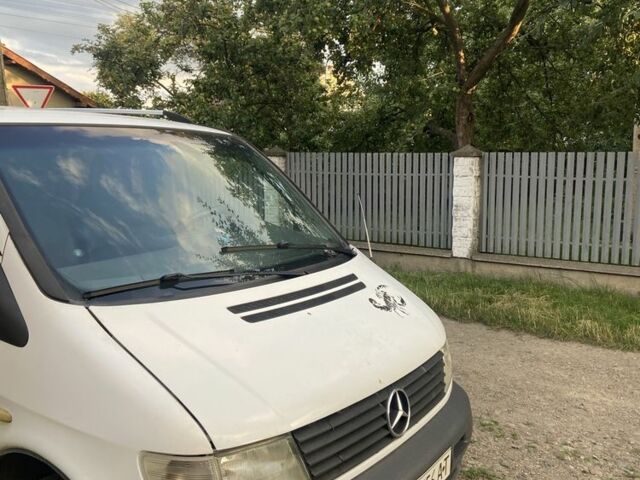 Білий Мерседес Віто, об'ємом двигуна 2.2 л та пробігом 450 тис. км за 4000 $, фото 1 на Automoto.ua