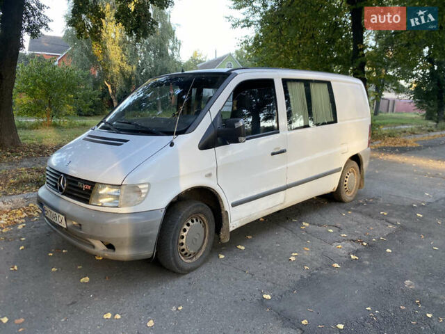 Белый Мерседес Вито, объемом двигателя 2.2 л и пробегом 402 тыс. км за 4500 $, фото 1 на Automoto.ua