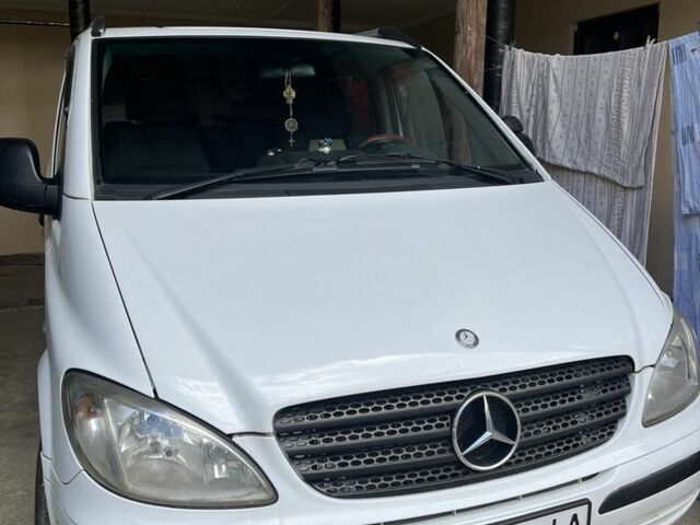 Білий Мерседес Віто, об'ємом двигуна 2.1 л та пробігом 380 тис. км за 5500 $, фото 1 на Automoto.ua