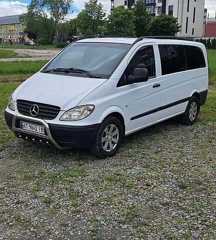 Белый Мерседес Вито, объемом двигателя 2.15 л и пробегом 390 тыс. км за 7300 $, фото 1 на Automoto.ua
