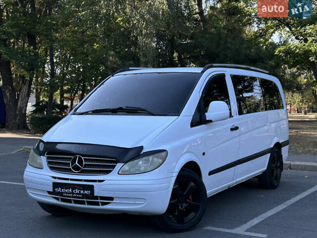 Белый Мерседес Вито, объемом двигателя 2.15 л и пробегом 372 тыс. км за 7999 $, фото 1 на Automoto.ua