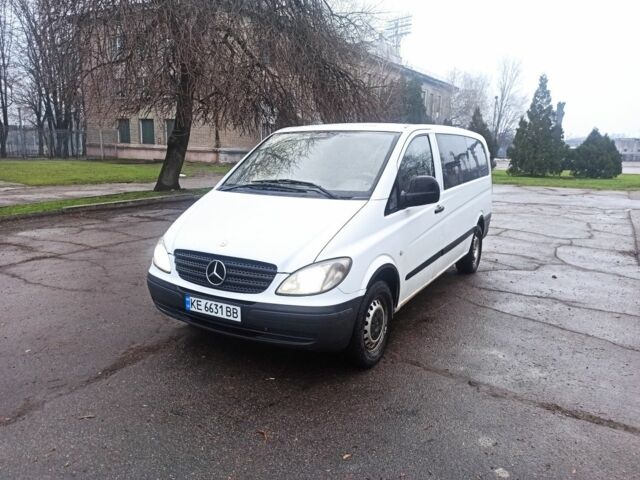 Белый Мерседес Вито, объемом двигателя 2.1 л и пробегом 318 тыс. км за 6000 $, фото 1 на Automoto.ua