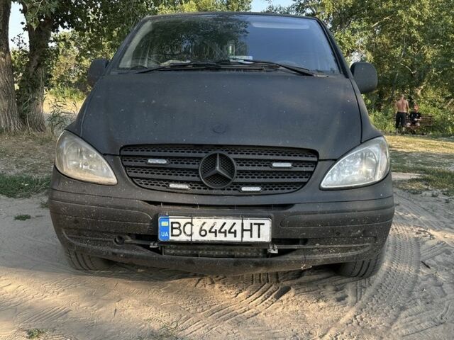 Білий Мерседес Віто, об'ємом двигуна 2.1 л та пробігом 500 тис. км за 4503 $, фото 1 на Automoto.ua